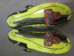 Nové silniční tretry Force Fluo velikost 48