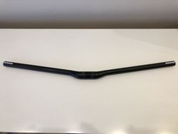 PRODÁM: řídítka 3T Flat 740 Team Carbon, 31,8 x 740 mm