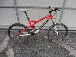 Specialized Stumpjumper, FOX, zdvihy 120mm, vel. L