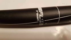 Prodám řídítka syncros T Bar FL 1,5 délka 70 cm