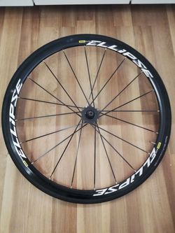 prodám kasu kol Mavic Ellipse vč. plášťů, jeté jen 200km