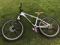 PRODÁM závodní four cross (4X) horské kolo