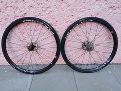 Zánovní Fulcrum racing 700 + kazeta, kotouče, pláště