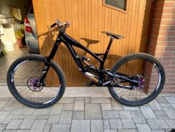 YT Industries tues custom