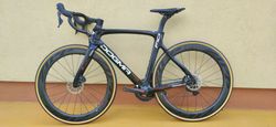 Pinarello Dogma F10 disc