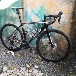 BRAND NEW 2020 TREK EMONDA SL 6 DISC PRO ROAD BIKE FOR SALE.