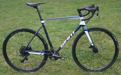 GIANT TCX SLR 2 - cyklokrosové/gravel kolo s rámem ALUXX SLR - NOVÉ
