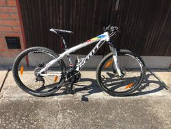 Scott Scale JR 26