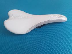 sedla 200-600 czk