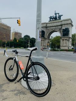 Fixka (fixed-gear) kolo State Bicycle Contender II