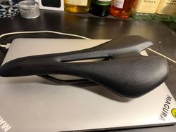 Sedlo Specialized S-Works TOUPE TEAM CARBON 2019 BLK, 143mm, 155 gramů
