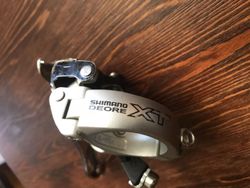 Přesmykač Shimano Deore XT FD-M750, spodní objímka 34.9mm, horní tah