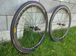 Predám Cestné Kolesá - Mavic Cosmic Carbon 40 Clincher
