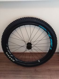 Zapletená kola Giant XC-1 Boost 27,5