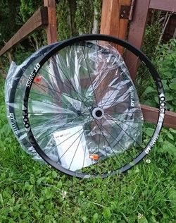 DT SWISS E 1900 SPLINE 29" PÁR