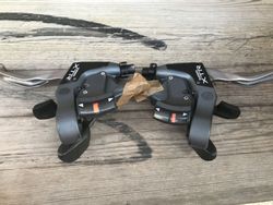 Páky s řazením Shimano XTR ST-M951, 3x8s, 100% funkční, super stav!
