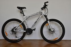 Prodám dámské kolo GT Avalanche 2.0 DISC, 2008, GTW, vel.M, 26"