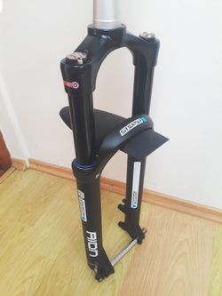 SR Suntour Aion 35 120mm Boost 29"