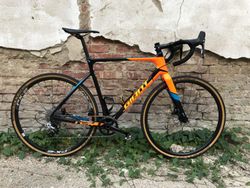 Cyklokrosové karbonové kolo Giant TCX Advanced Pro 2 (vel. M/L)