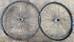 Zapletená kola Race Face Turbine / DT Swiss M442 29" 15x100 / 12x142