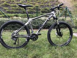 Gaint -XtC Composite 2: velikost M / kola 26"- Top Stav