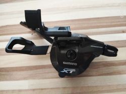 Shimano XT SL-M8000-I-Spec II 11s - REZERVOVÁNO