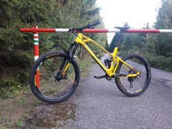Prodám MONDRAKER FOXY CARBON XR 27,5, YELLOW/ORANGE, 2018, velikost L