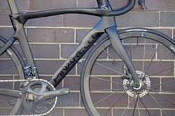 Pinarello Dogma F12 disc 2021