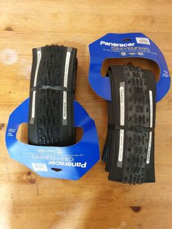 PRODÁM: 2x Panaracer Gravelking Mud 700x35c