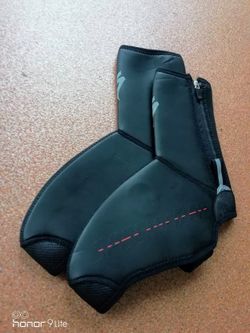 Prodám neoprenové návleky na tretry Specialized