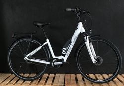 KELLYS Estima 50 (2020) - moderní městské elektrokolo (velikosti - S a M)