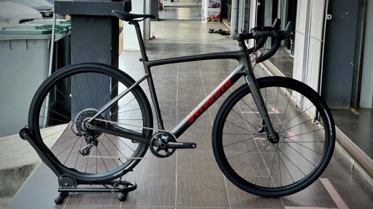 specialized diverge base disc gravel bike 2021