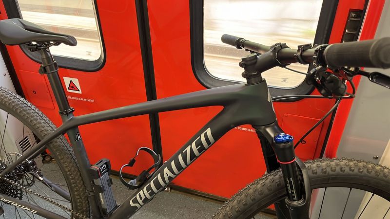 Prosím, o pomoc s hledáním zcizeného kola Specialized!